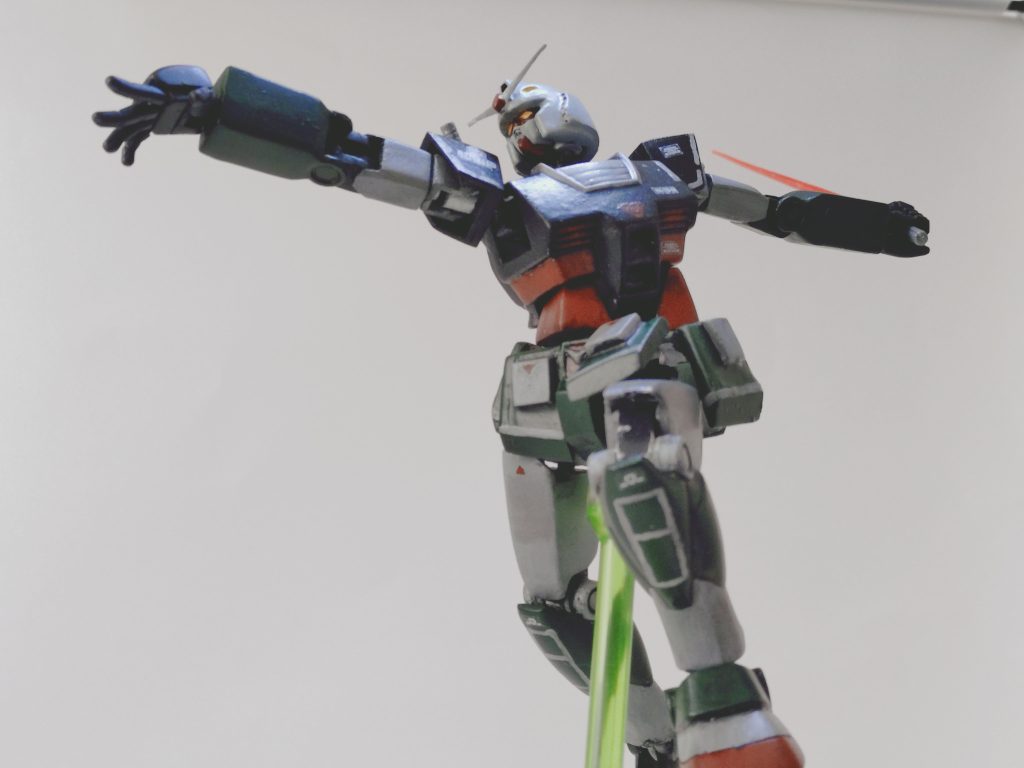 このぉーっ!!ザクを逃さず…