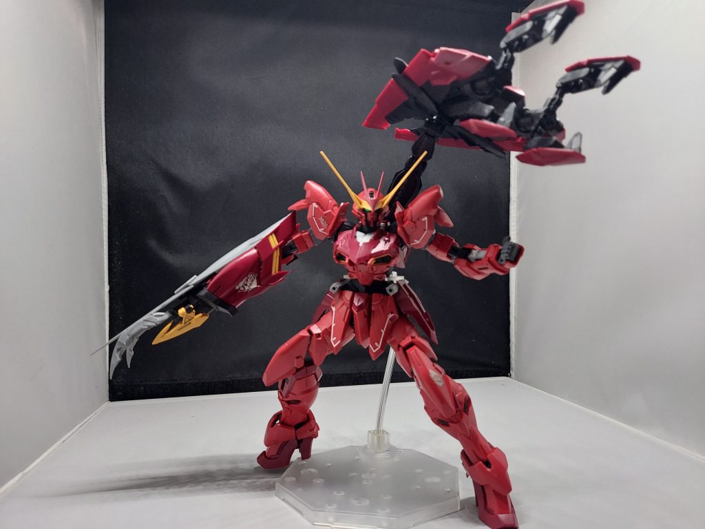 バックパックがクローになるギミック