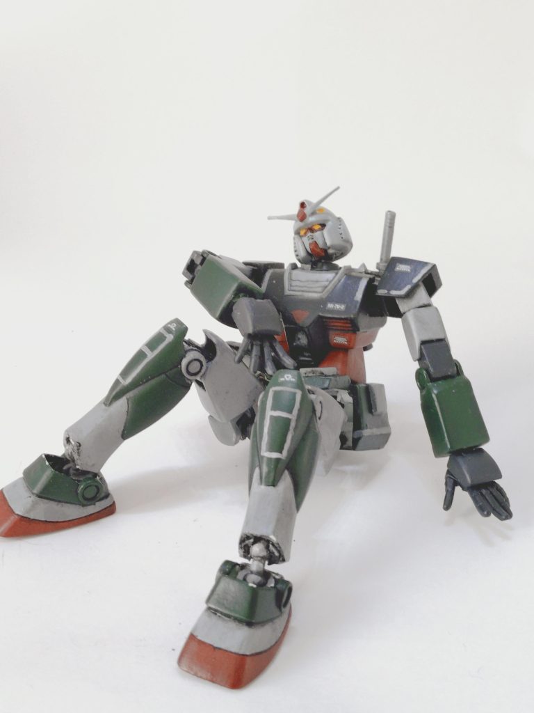 鉄の腕は萎え、鉄の脚は力を失い埋もれた砲は二度と火を噴く事はない…リアル系の後輩を真似して…て単にだらけてるだけだろ、おっちゃん!