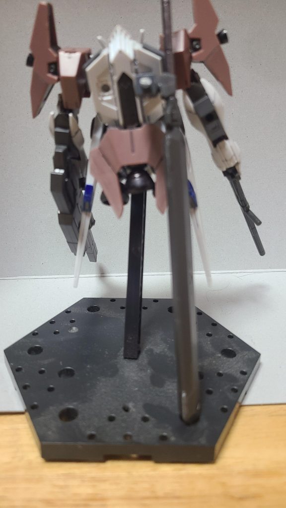 ルブリスソーンのリアアーマーを取り付けた時。この時は射撃メインになるかも知れなかった。