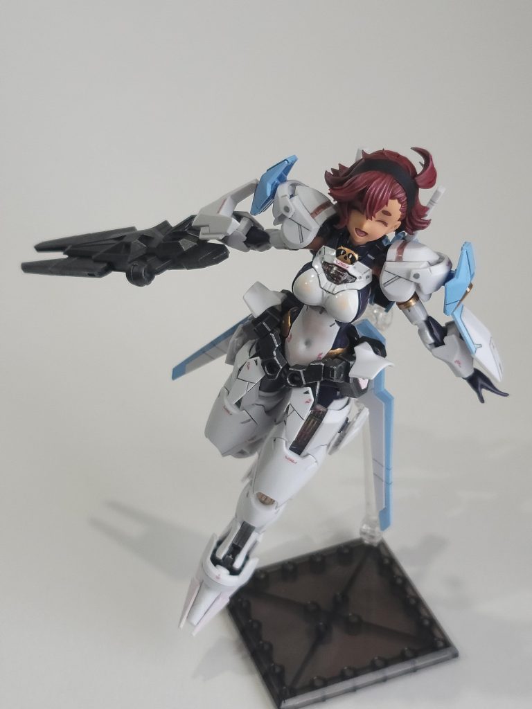 スレッタのパッケージ絵っぽいポーズ。ビットオンフォームも出来ます。⊂二二二( ^ω^)二⊃ ブーン