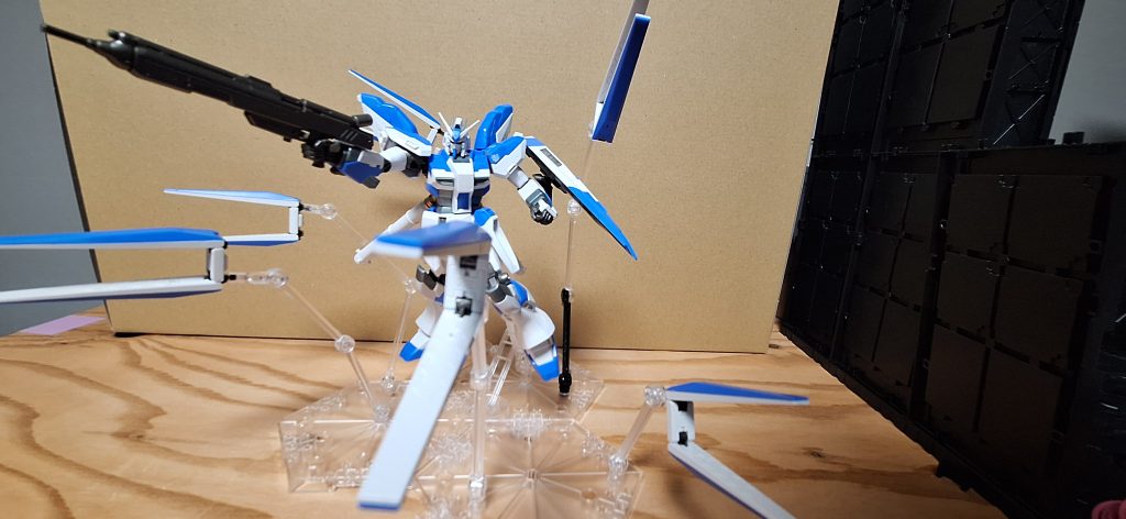 再販で購入した時はまさか左右一基しか可動ファンネルしかないなんて知らず、、、どうしようと思ってたので頂けて良かったです♪♪ 