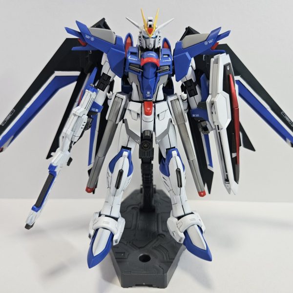 ライジングフリーダムガンダム