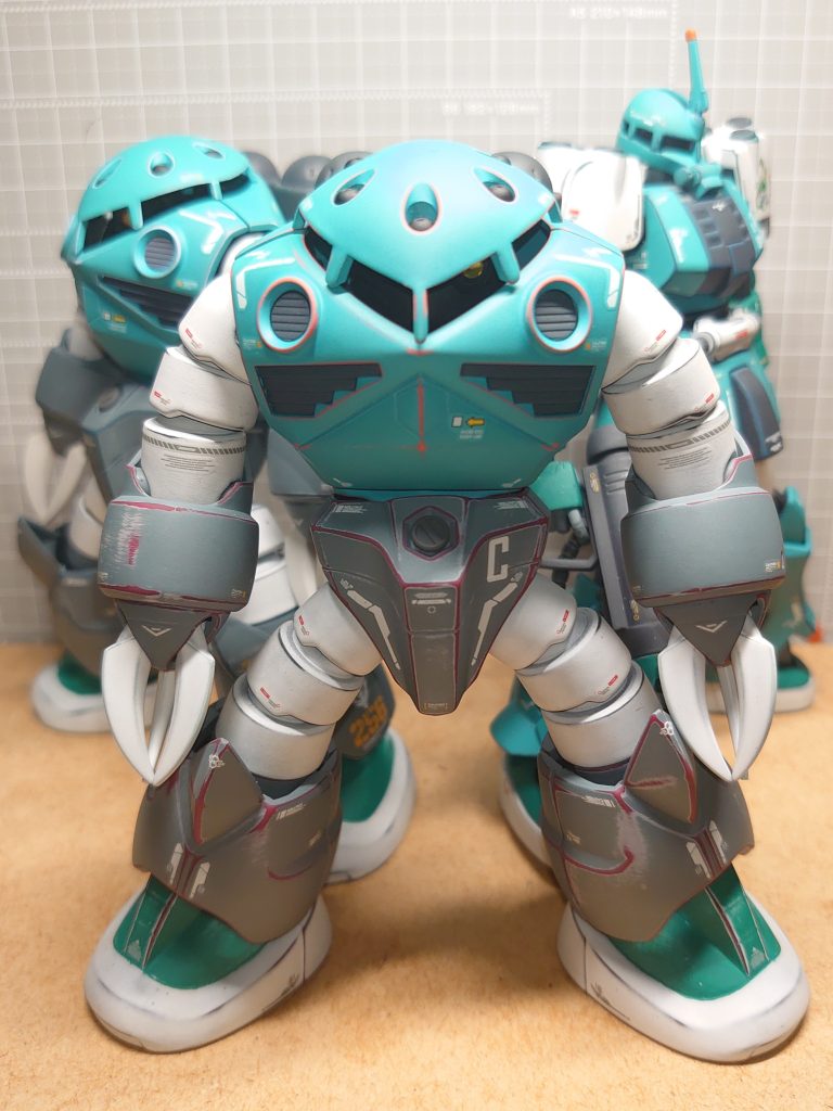 ザクマリナが指揮官 な雰囲気ですが、実はズゴが隊長機ですw