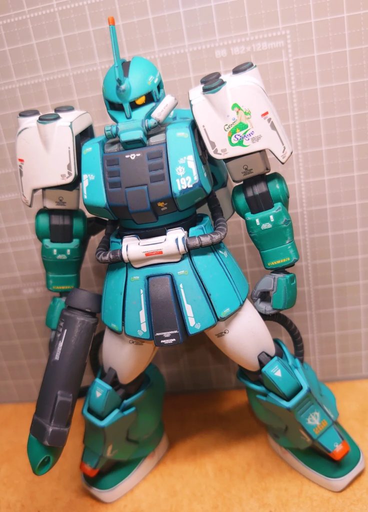 実は初めてズゴックを組みましたw(個人的にHGズゴが完璧だと…) というのも マリン系を避けてた感じですwザクマリナはムチムチでパチ組みでもカッコいいですねw  