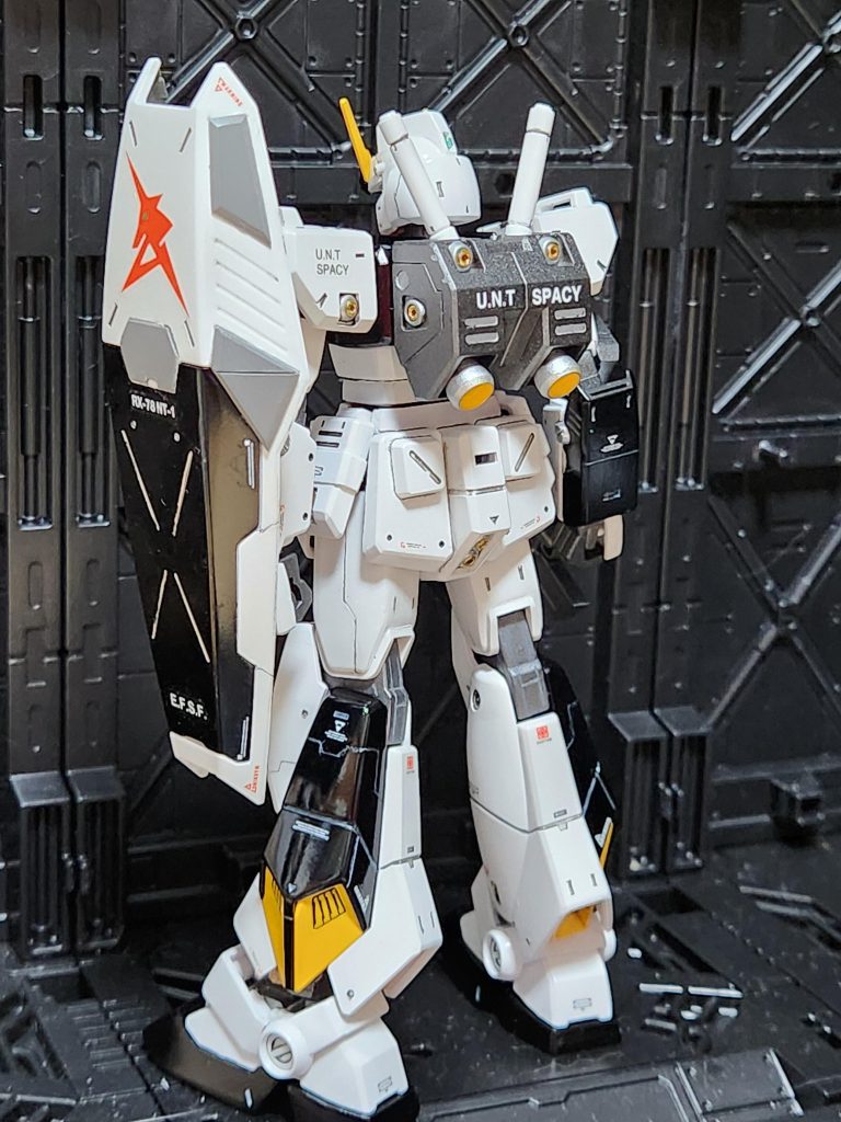 足首は装甲が干渉して動きが悪かったので簡単な延長しました。