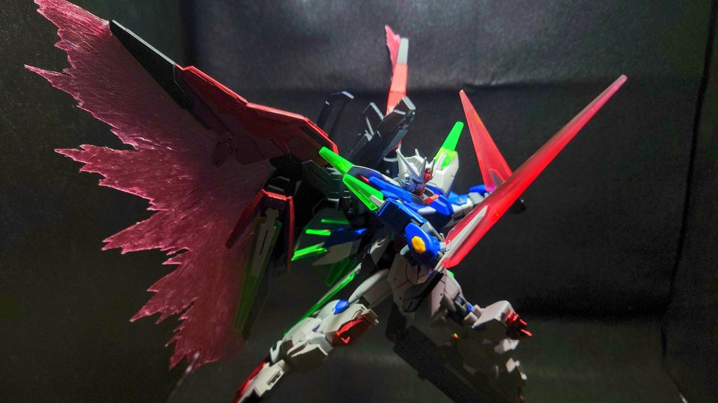 ヴィーセルナーゲル ビームブーメランイモータルジャスティスのヴィーセルナーゲルに、デスティニーのフラッシュエッジの一部を貼って、両肩にマウントできるようにしています。