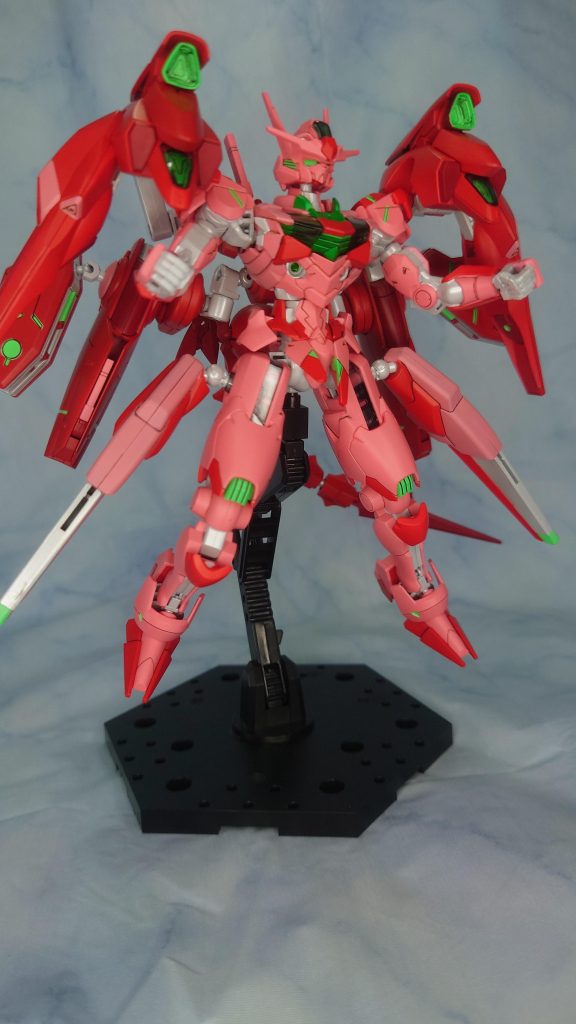 ファラクトのスラスターは展開式のビーム砲という設定にしてみました。だってどう見ても砲撃武装でしたから