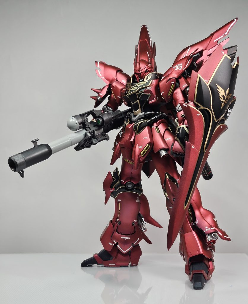 全てのレッドはミスターカラーのベルベットレッドを使用しました。凄くいぃ⤴⤴下地はガンメタ、ガンメタ→パープルの箇所と使い分け。写真じゃ分かり辛いですがパープルの箇所がいい味出してます。