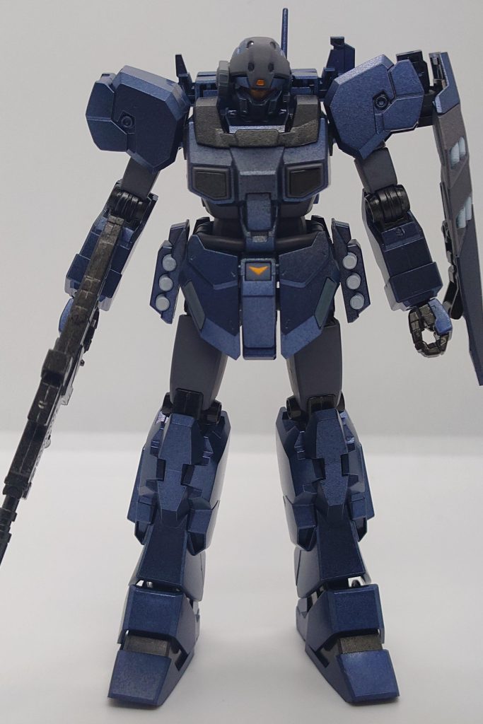 劇中の機動戦士ガンダムユニコーンに登場した黒い三連星を思わせるジェスタ!ベースジャバーに乗り敵を撃墜する所は今見ても痺れます(*´艸`*)これぞ最上位の量産機ですね!