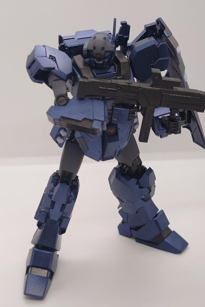 特殊部隊見たいな構え