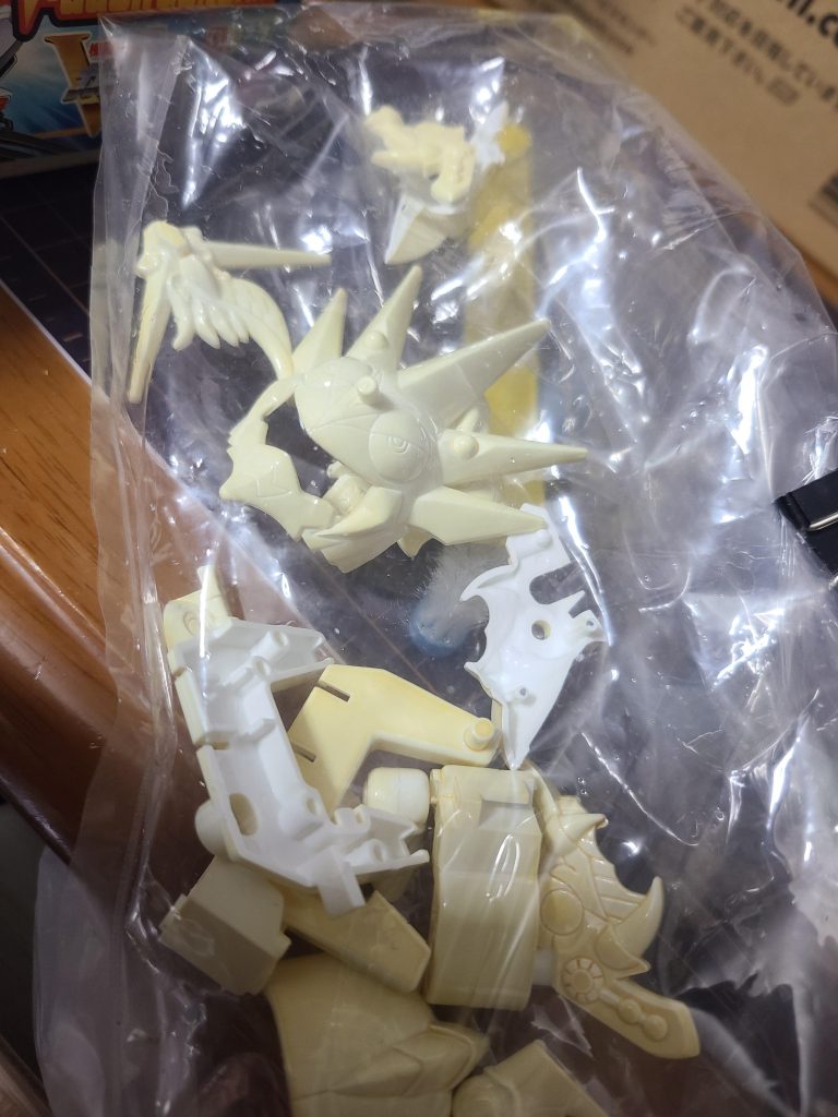 雷帝千生神将軍になる武具は、メッキはがしてあわせ目、肉抜きあなうめ中