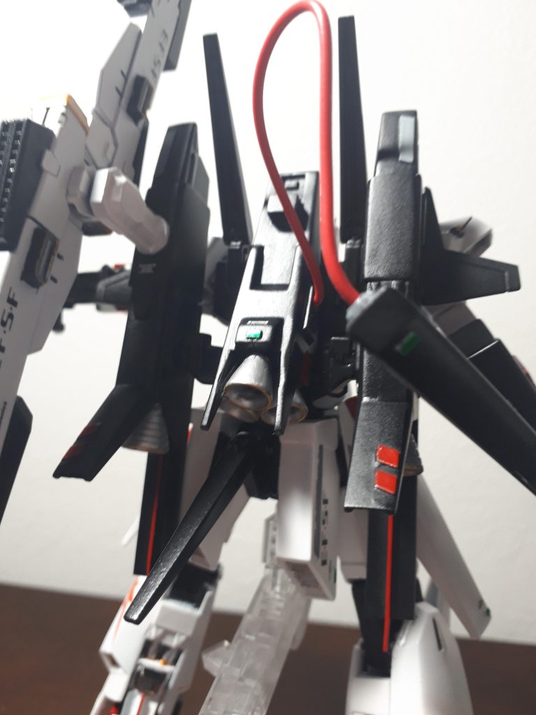 メガビームライフルには、エネルギーチューブを。