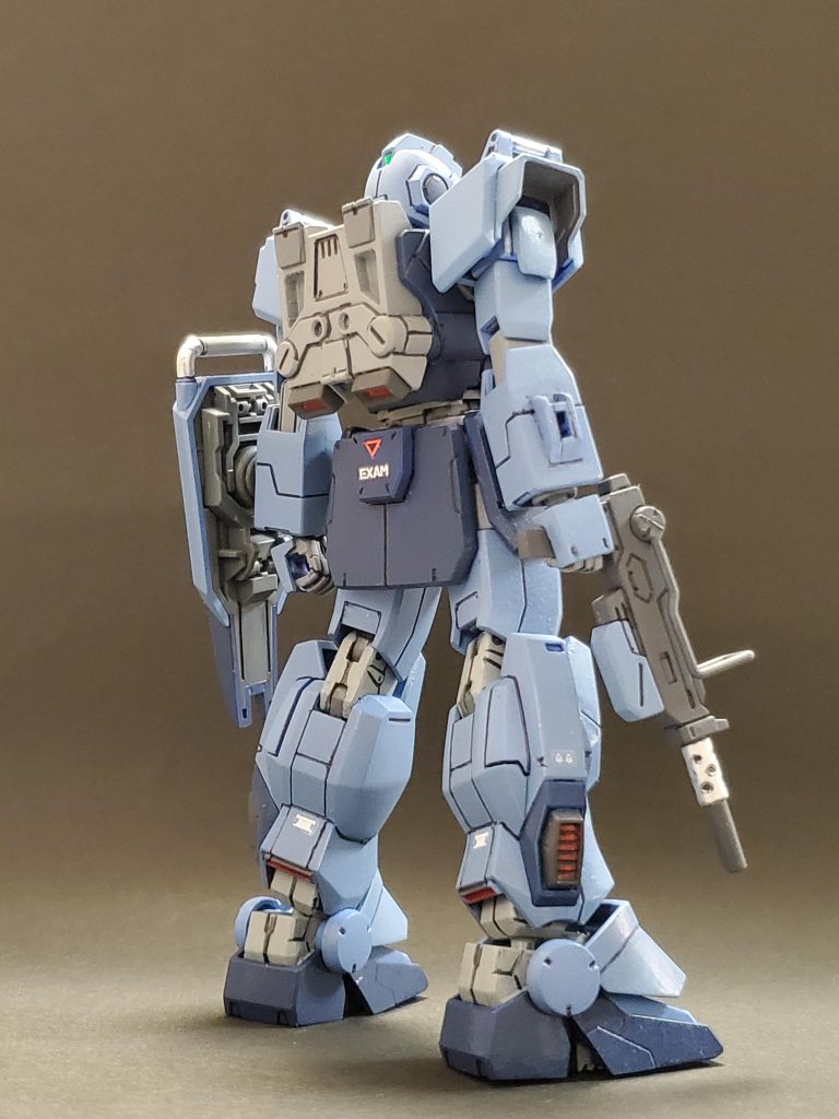 Rear View～✴️BD1号機の作品は暗め濃いめのブルーカラーをよく見かけるので、それと違う印象にしたいなと思い淡い薄目のブルーカラーを選びました😊🎶旧バージョンも所持していますが可動域が相当に広く自由度があるため、私のポージング要求にもなんなく応えてくれました🤭💦