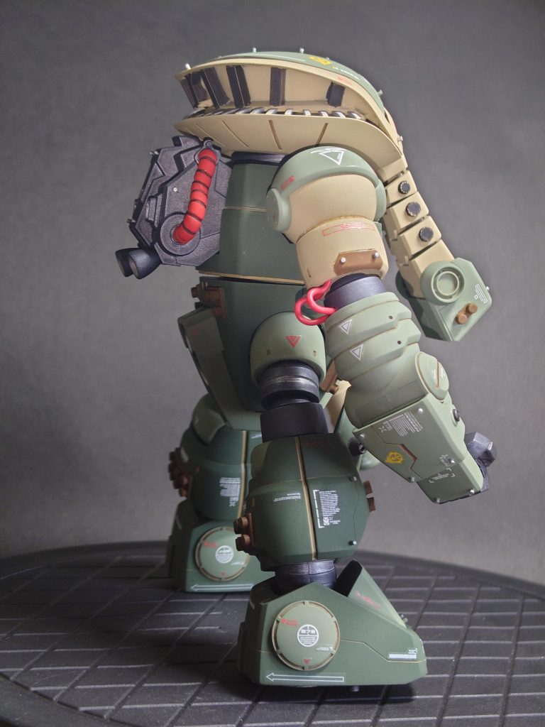 「ああ、俺はこいつでイナL/Rと殿を務める。」「えぇっコイツですか?頭部に被弾して放置してたヤツじゃないですかっ?それに整備長、操縦は出来るんですか?」