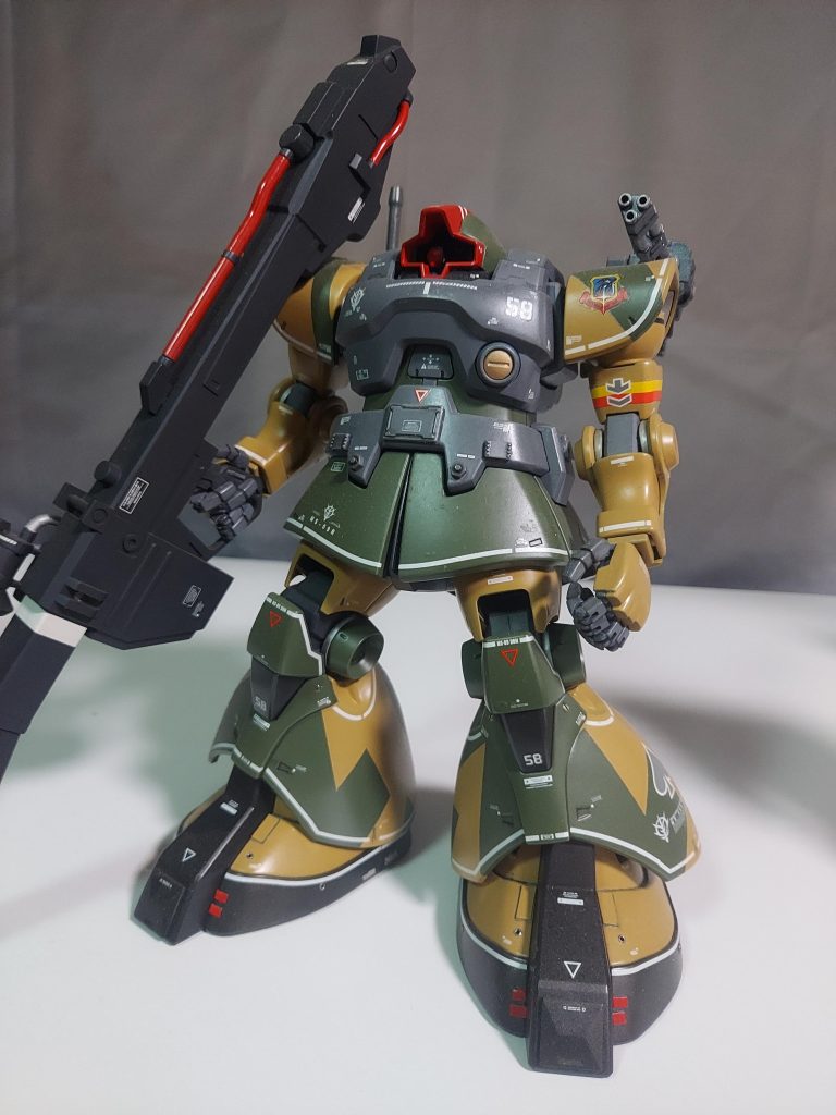 全体スジボリ追加、レッドチップなるものを試して見ま酢た(@ ̄ρ ̄@)左肩はガトリング、右はヒートサーベルです