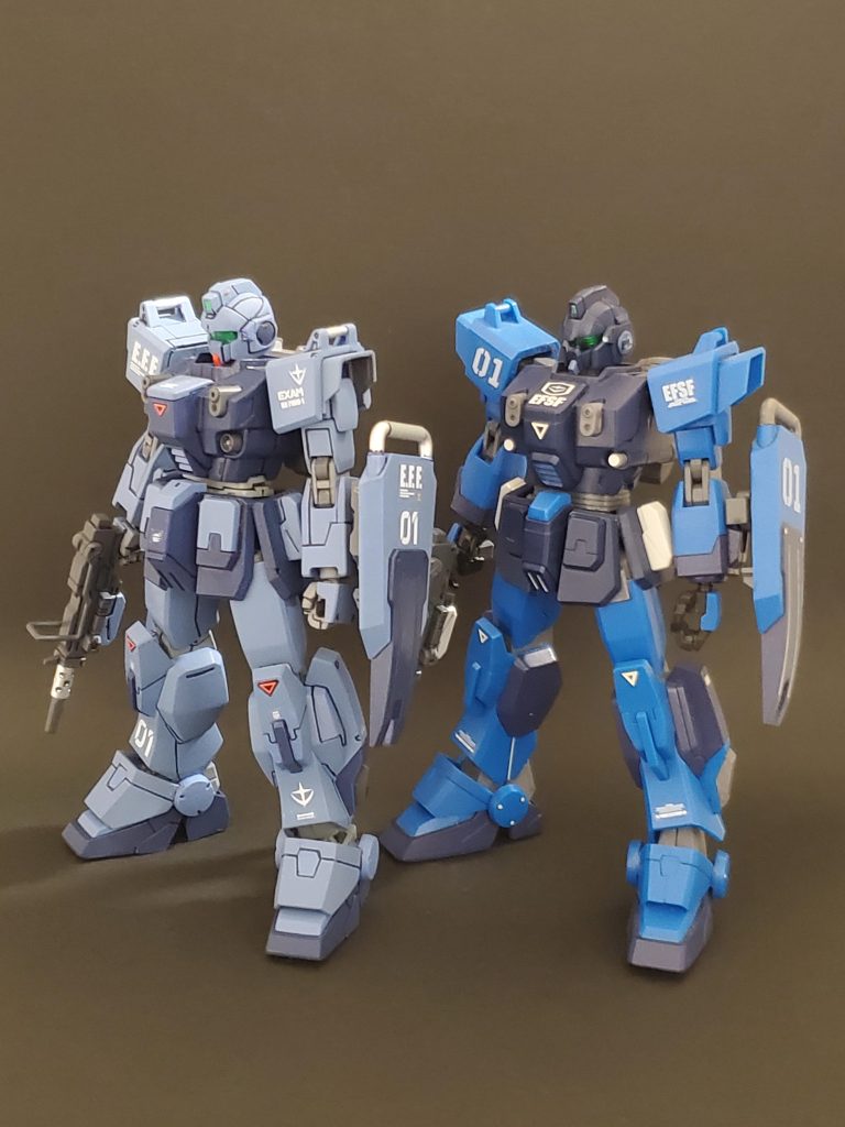 そしてこちらは恒例の比較画像～🙌✨今回は５年以上前に製作しました旧バージョンとの比較です😆🎶新バージョンを作る前は『たいして違いはないだろ～🤔✨』と思っていたのですが、並べると違いがよく判りました😊💦旧に比べ全体的にバランスよくズッシリとした重みを感じます✨肩アーマーの出っ張りもスライドで引っ込められるのでスッキリした肩となってます👍️新バージョンになり上半身の造形は良くなった感があります🤔🎵