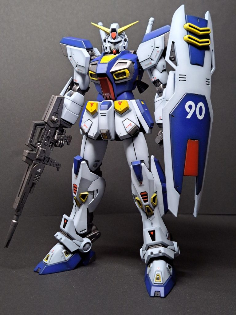 改修なし、デカール貼り付けです。白 →MSホワイト(クレオス)青 →MSブルー(クレオス)赤 →MSレッド(クレオス)黄 →キャラクターイエロー(クレオス)関節、武器等 →焼鉄色(クレオス)モノアイ、センサー →シルバー+クリアブルー+蛍光ブルー(ガイア)で仕上げました。