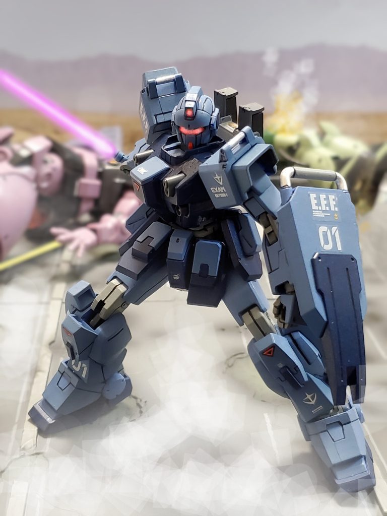 😎『ミサイル基地内を一点突破で突き進むユウ少尉のBD1号機でしたが、迎撃MS部隊に阻まれ管制塔へ近づくのは容易ではありませんでした💦刻一刻と迫るミサイル発射までのタイムリミット🕑️その状況を打破するためユウ少尉はEXAMの呼び掛ける「声」に応えEXAMシステムを発動‼️これまでの暴走とは違い、パイロットの意思による初めてのEXAM発動の瞬間でした👀✴️』