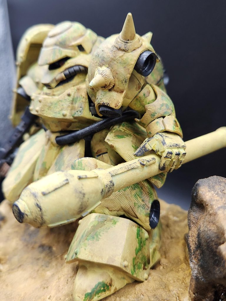 こちらの武器は自作指も近藤版は4本指らしいので4本に