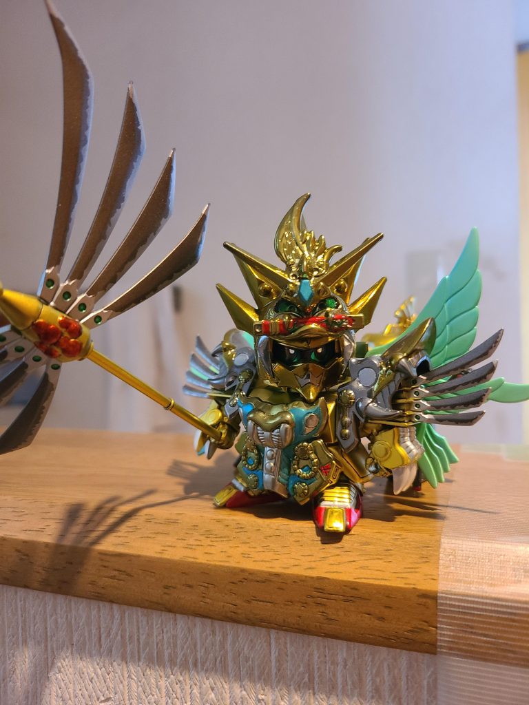 日光東照宮ぽい。どことなく仏教ぽい匂いがします。