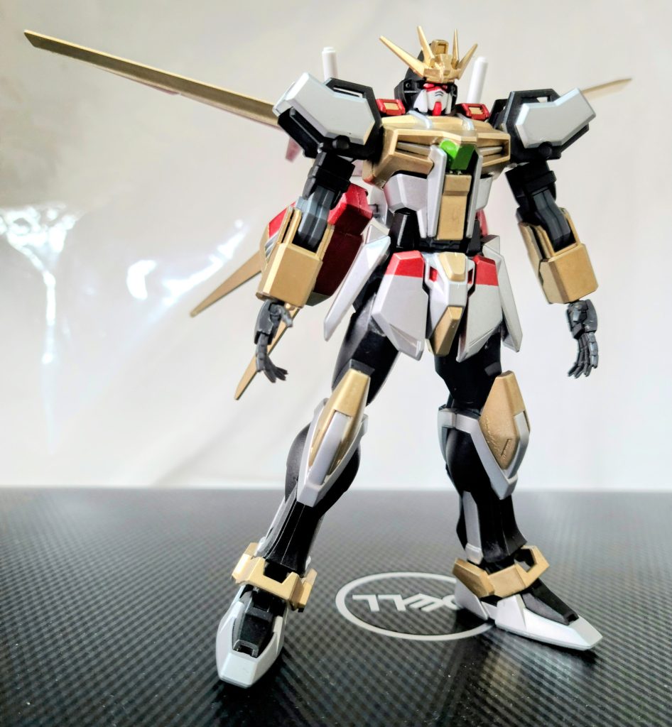 基本形態のグランドストライク分かりにくいですが、後ろのエールストライカーはマシントルネ〇ダーをイメージしていますｗ