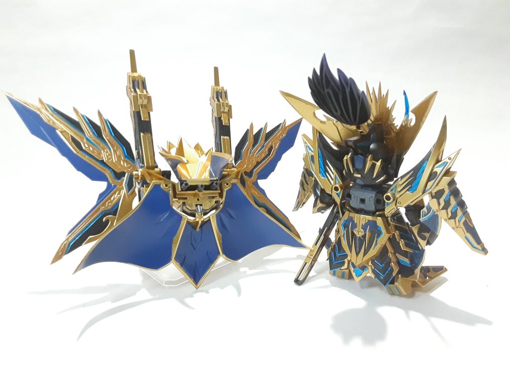 バックパックで見えないですが背中も塗り分けてます