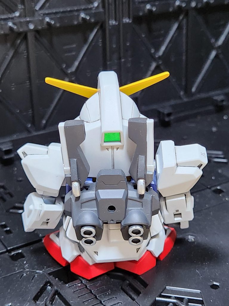 ちなみにバックパックをこのようにすればボッドを付けたまま合体出来ます。設定とは違いますが余剰パーツになるのが嫌なのでこうしてます。