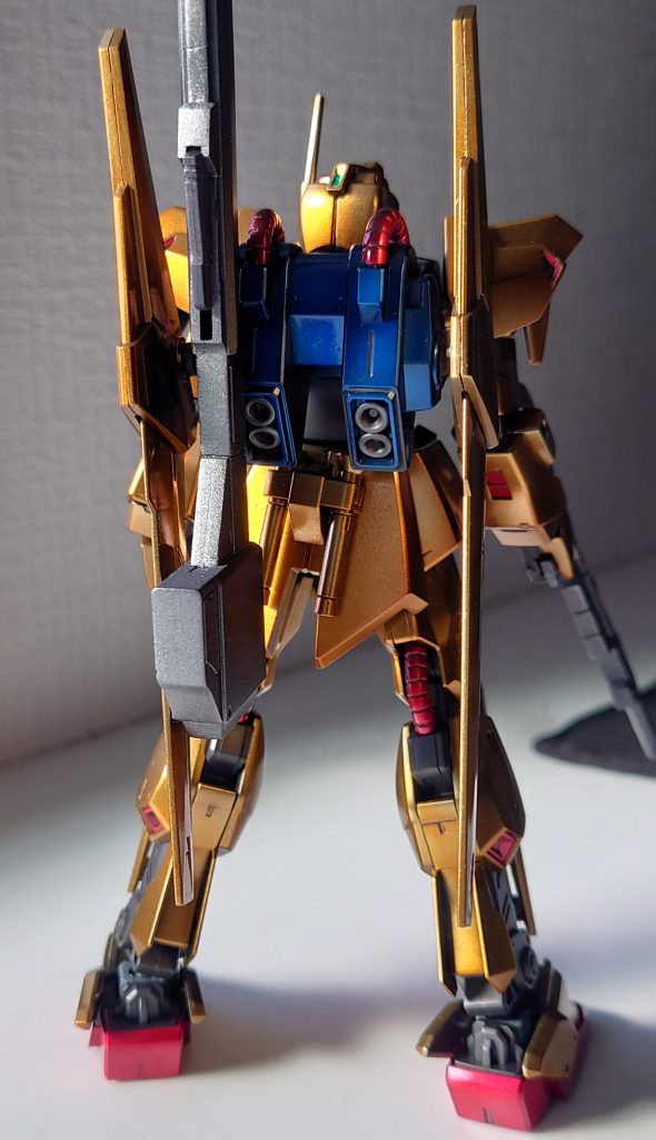 黒、シルバー、カラークリアー、シール、クリアーと塗装に手間がかかったくらいで他は基本工作のみです。フレーム部分にシルバーなどのさし色を入れたほうがよかったなぁ…。今回もご覧頂きありがとうございます。