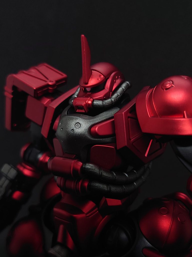 ドアップ。角を付けたおかげなのか、若干ながらグフ味を感じる…。