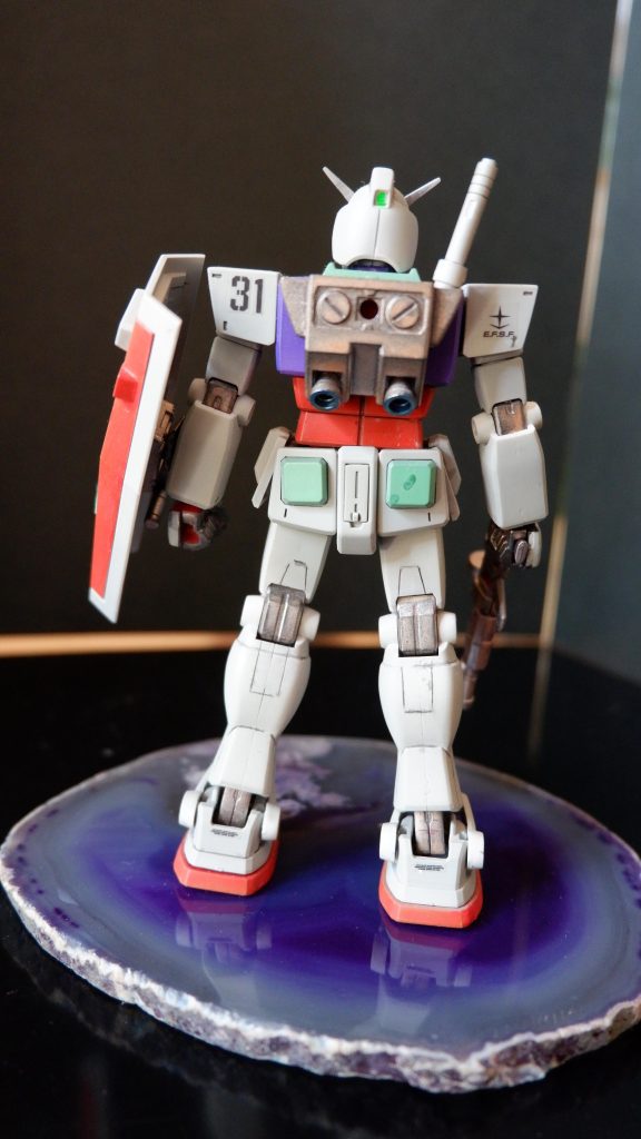 脚にスジボリ！汚い(zaku-kao10)