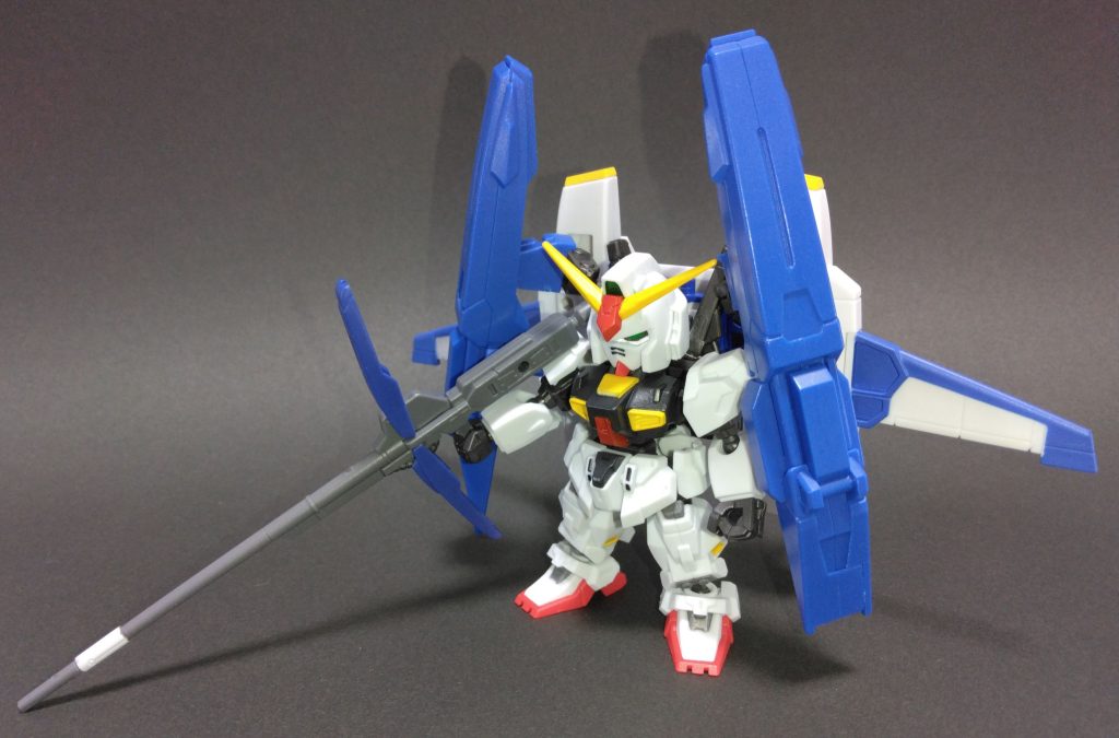 スーパーガンダムに変形。
