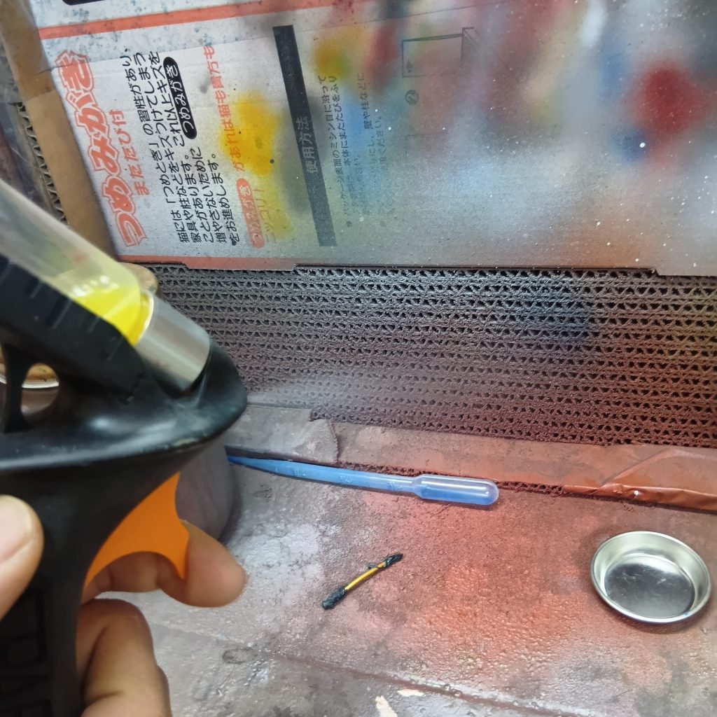 特に問題もなく、スプレーが出来ました👍実際に塗料をいつも通りに希釈して、ランナーに吹き付けを行いましたが、全く問題なく塗装できました。