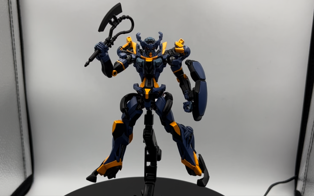 お次はヒートホークを構えるポージングちなみにヒートホークだけ保持力が終わっていたので付けられるポージングに制限があると感じました