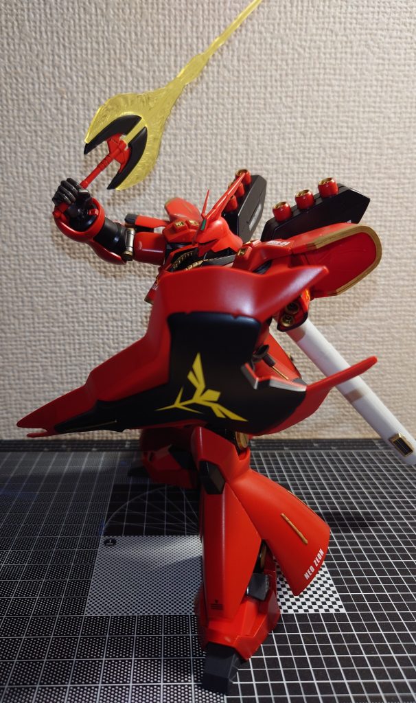 今作成中のものが一区切りついたら、スジ彫り等でさらに情報量を増やして、もっとカッコよく出来たらなっと思案中です。