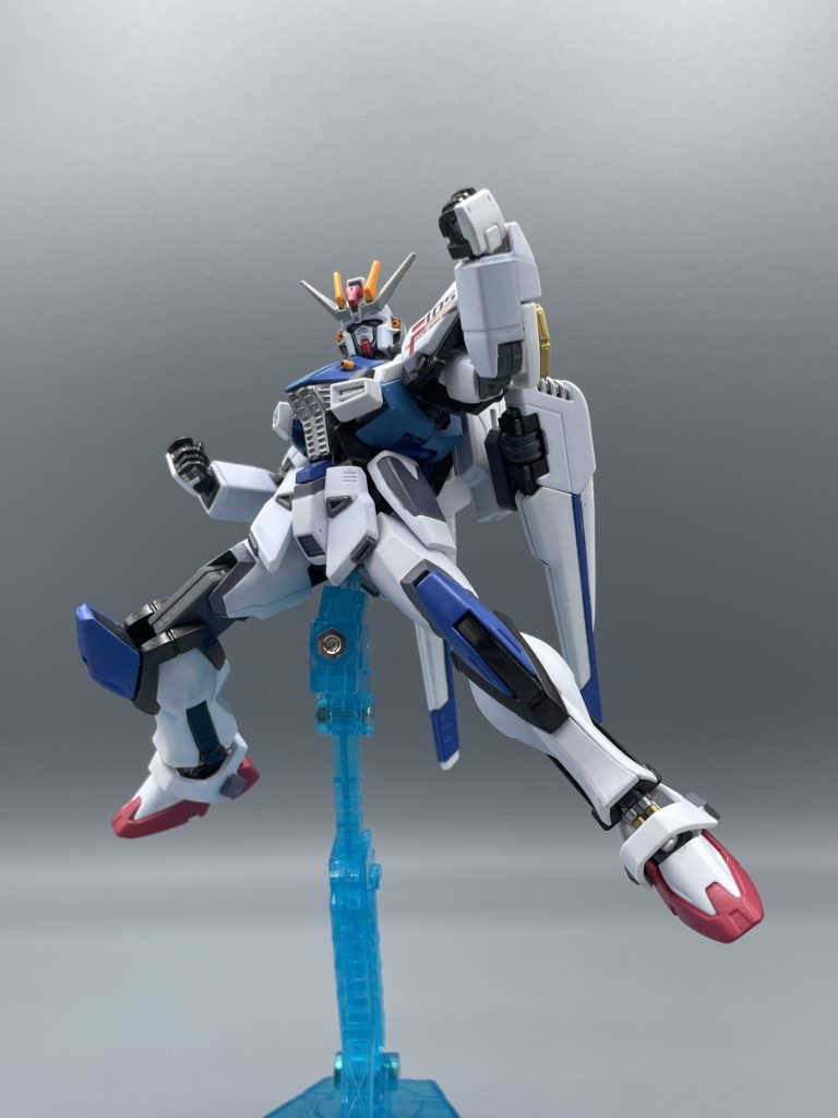 ファイナル・フォーミュラ105、参上ッ!! やっぱりロボットの変形・合体はロマンの塊です!いつまでもこういうの大好きだろうなぁ(*^^*)★素体Ver.も是非ッ!!✨✨https://gumpla.jp/hg/2352766