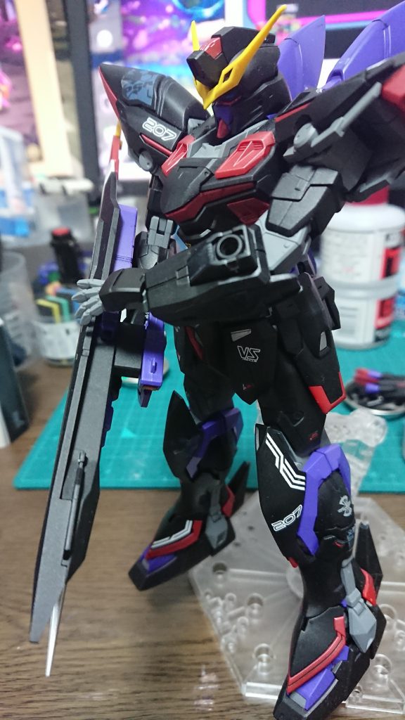 確かここのトリケロスのスコープのパーツをなくして、部品単品注文して届いて取り付けているところです