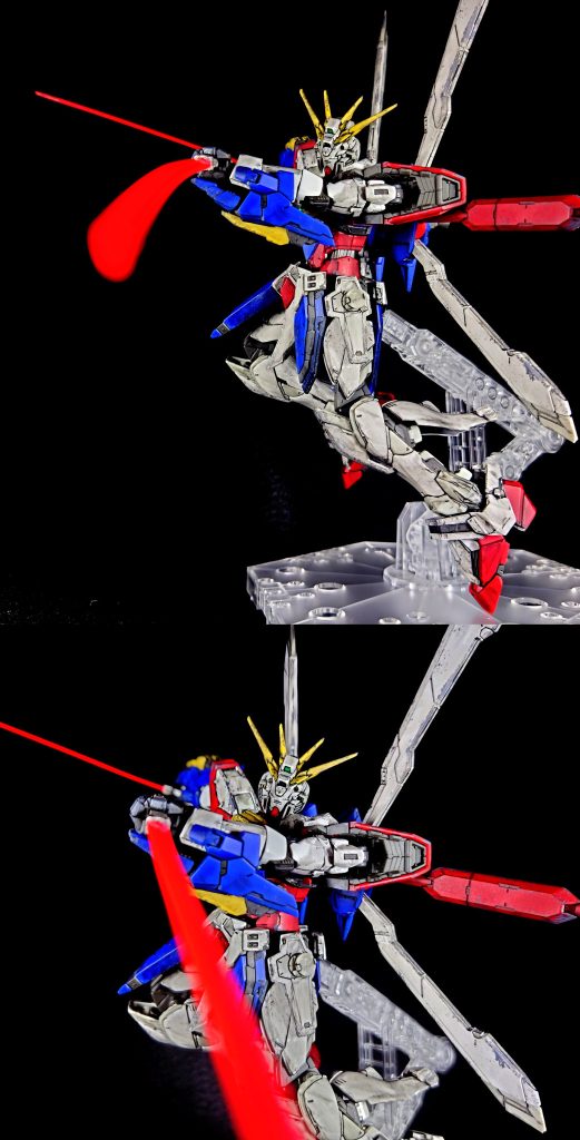 爆熱ゴッドスラッシュシャイニングフィンガーソードよりも威力が上というゴッドガンダムのビームソード。正確には出力を上げていない時は普通のビームソード…だったはず。マンダラ戦での居合勝負は本当にかっこ良かったですね。下の方の写真はゴッドスラッシュタイフーンのようなイメージです。