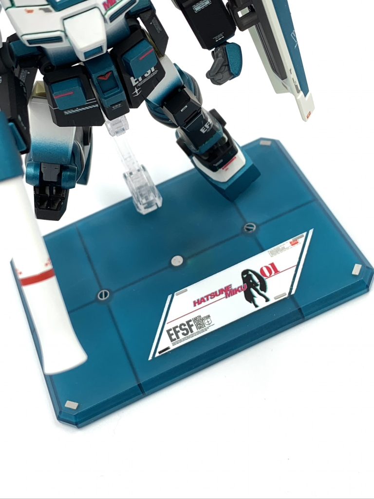 台座もマスキングで塗り分けて、自作デカール と市販デカールでちょっとエモい感じに。