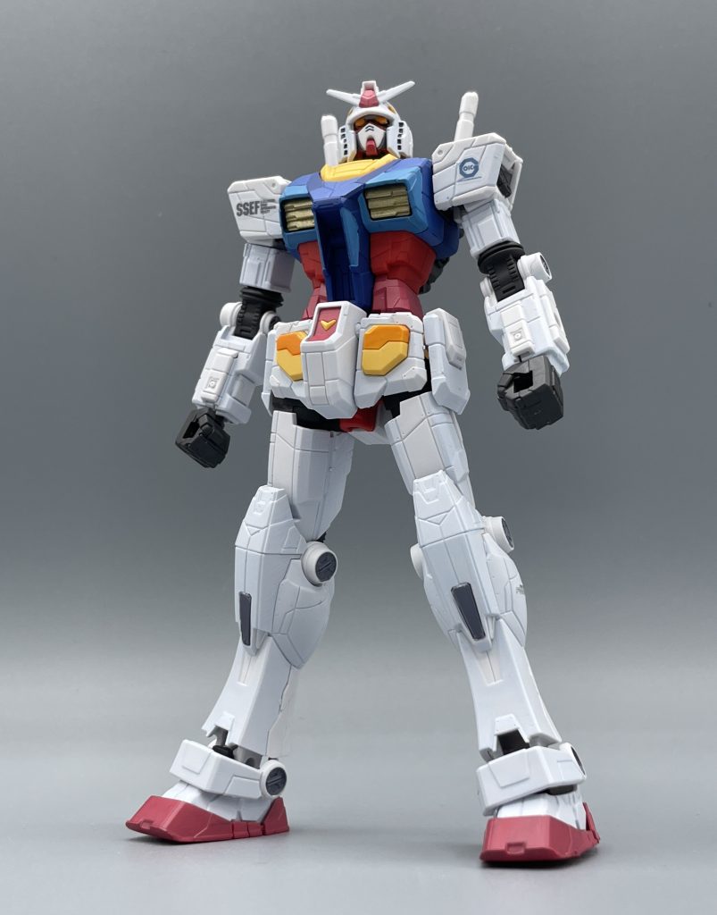 立像っぽいアングル やっぱり、立像モデルだけあって、下からの煽りアングルは非常にカッコいいですね。万博では立膝付いてますけど(笑) 今回は、お見苦しい愚痴を言ってしまってすみません。無知だった私も悪いのですが、誤解を生むような商品パッケージには、ひとこと言いたくなりました。 私の作品・愚痴にここまで付き合って下さった方、いらっしゃいましたらお詫びします。そしてありがとうございました(*^^*)