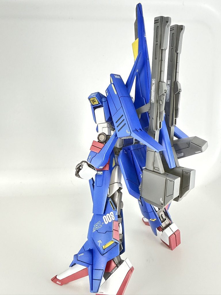 元々、無かったリアアーマーはプラ材で制作しました。