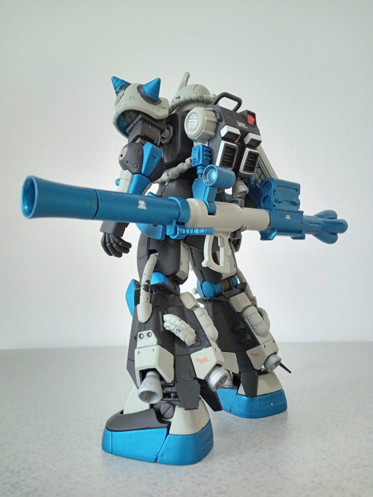 バズーカのマウント方向が逆のような気がしますが、気にしない。