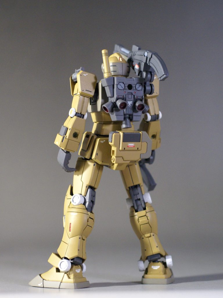 背面情報量が多くてカッコいいっすねー