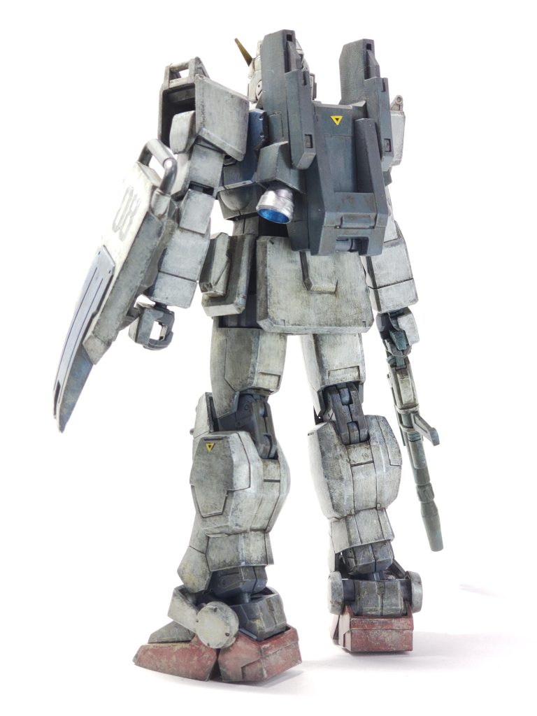 折角なのでコンテナ無しバックショット足の接地が難しくてピタっと立てていない。