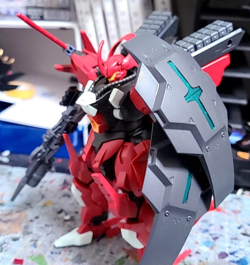 ダリルバルデをベースにサザビーのパーツを色々使用