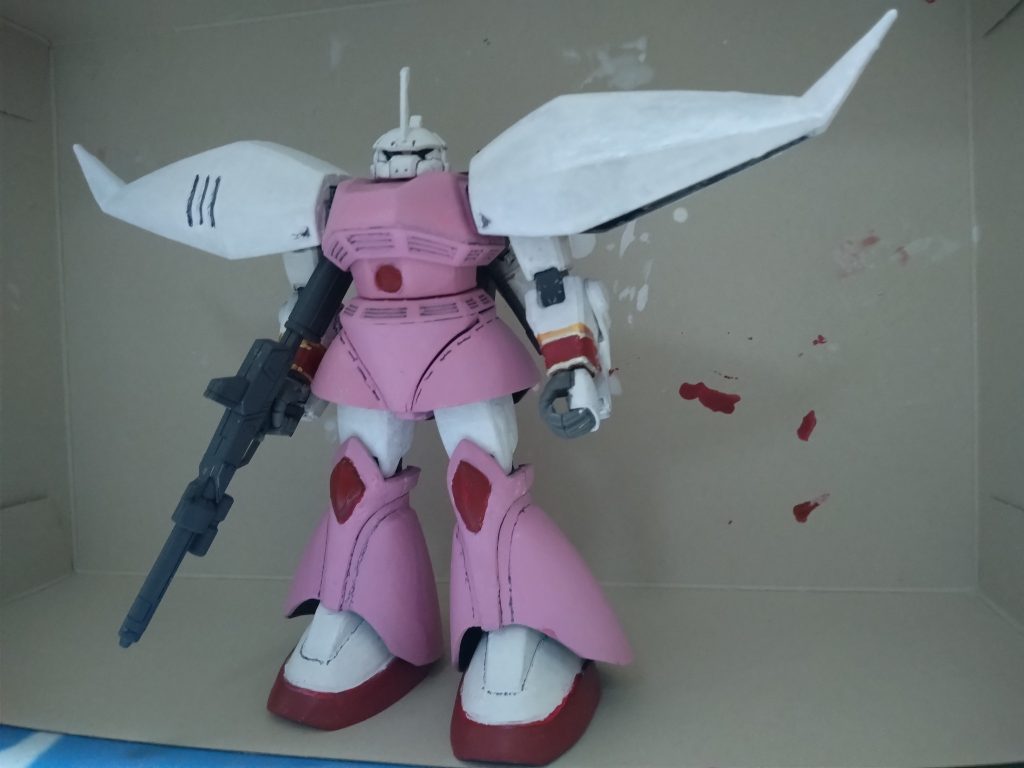 イメージとしてはそれまで乗っていたマリーネが故障したため、修理中に新たに使い出した機体になりますなおガンプラバトルでは女の子ビルダーが使用しております