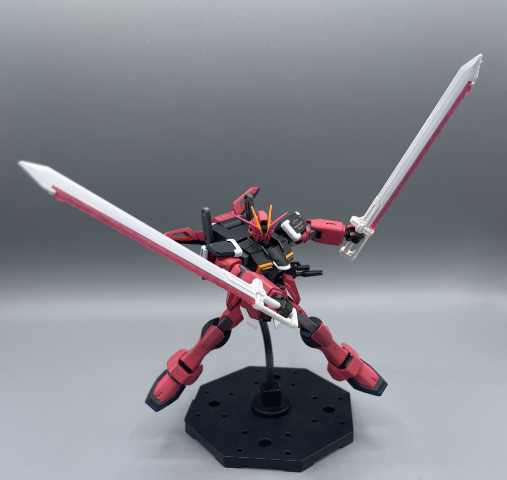 エクスカリバーレイザー対艦刀　旧キットながら、長さもあって迫力は十分です。