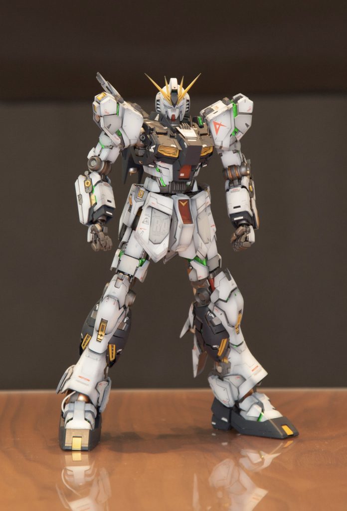 サイコフレームは蛍光イエローグリーンで