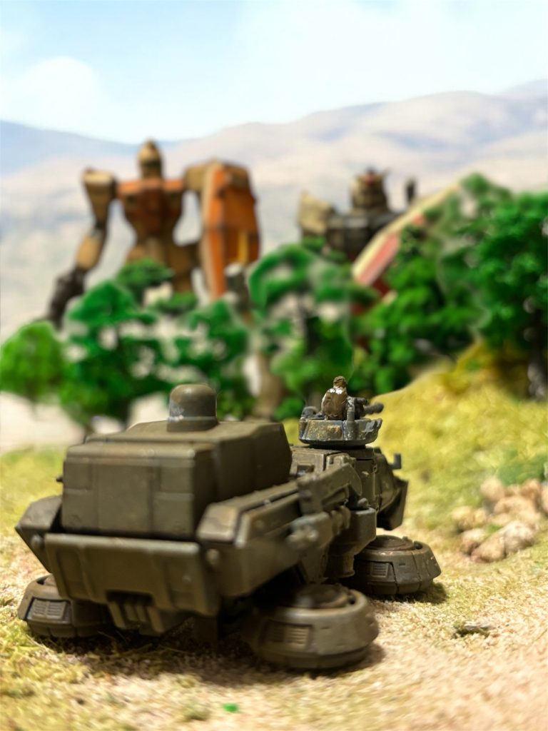 ミリタリー界隈はよくわからないので、作戦の合理性はきっとツッコミどころ満載なんだろうなぁ、と思いながら記事を作りました。たぶん、本番の狙撃は10kmも離れていないと思います。そんなに離れてたら、敵からは見えないと思うので……。「どこからだ!?」みたいな話の方がよかったかもしれません。あと、ドムはGフレームがあるのですが、うまく撮れませんでした。すみません。今回もご覧いただきありがとうございました。締めはボツ写真です。次回、#03 a Shadow phantom