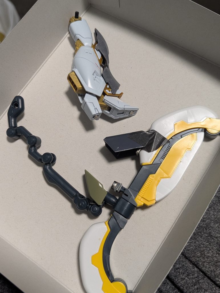 足底にネオジム磁石をつけて、サブレッグ側と、固定できるようにしました